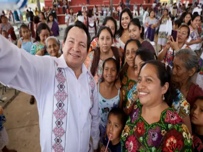 Díaz Mena anuncia la construcción de 70 mil viviendas en Yucatán